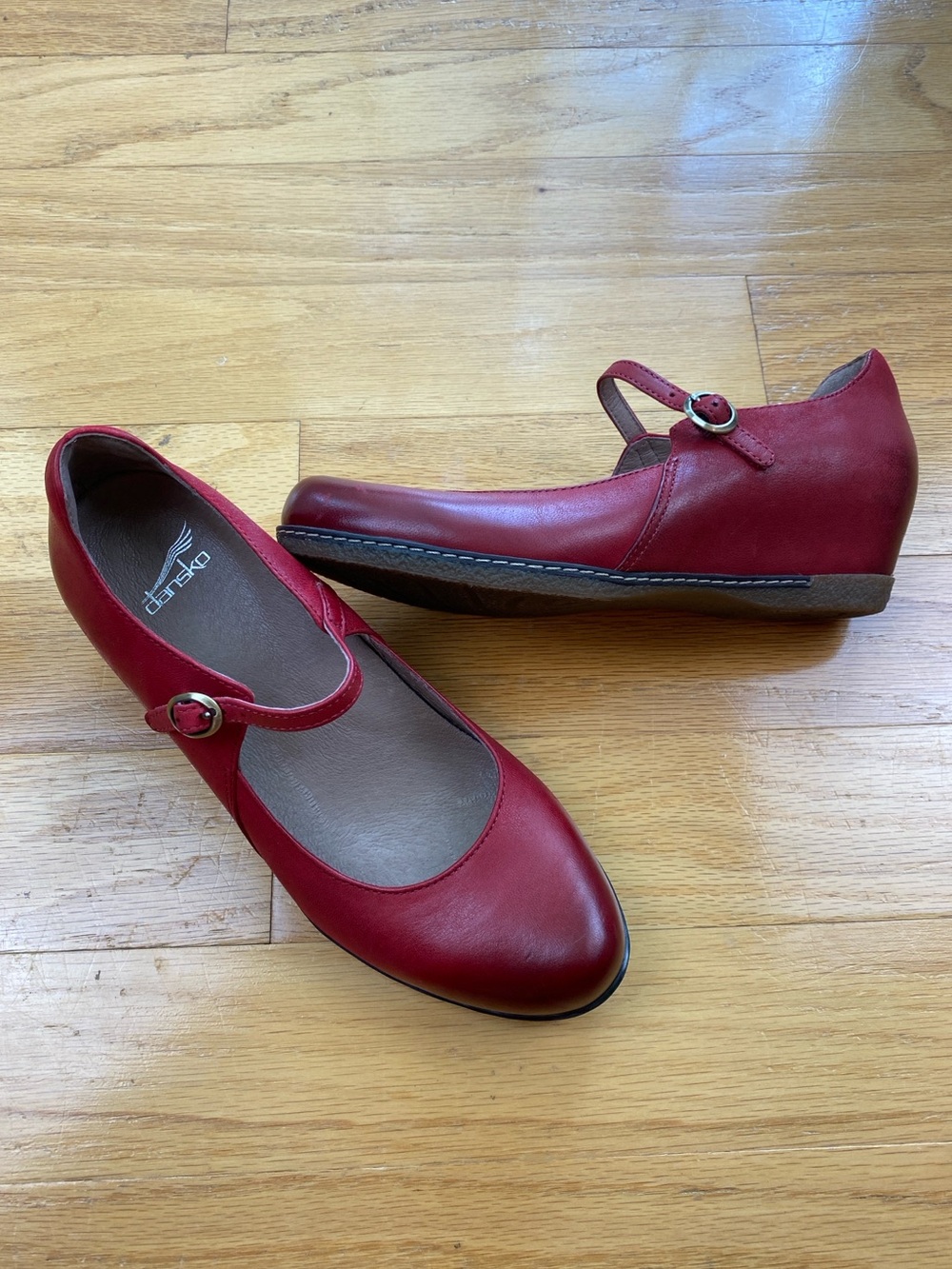 Dansko Red Loralie Nubuck Leather Mary Jane Wedge Women 38 US 7.5 Buckle Comfort